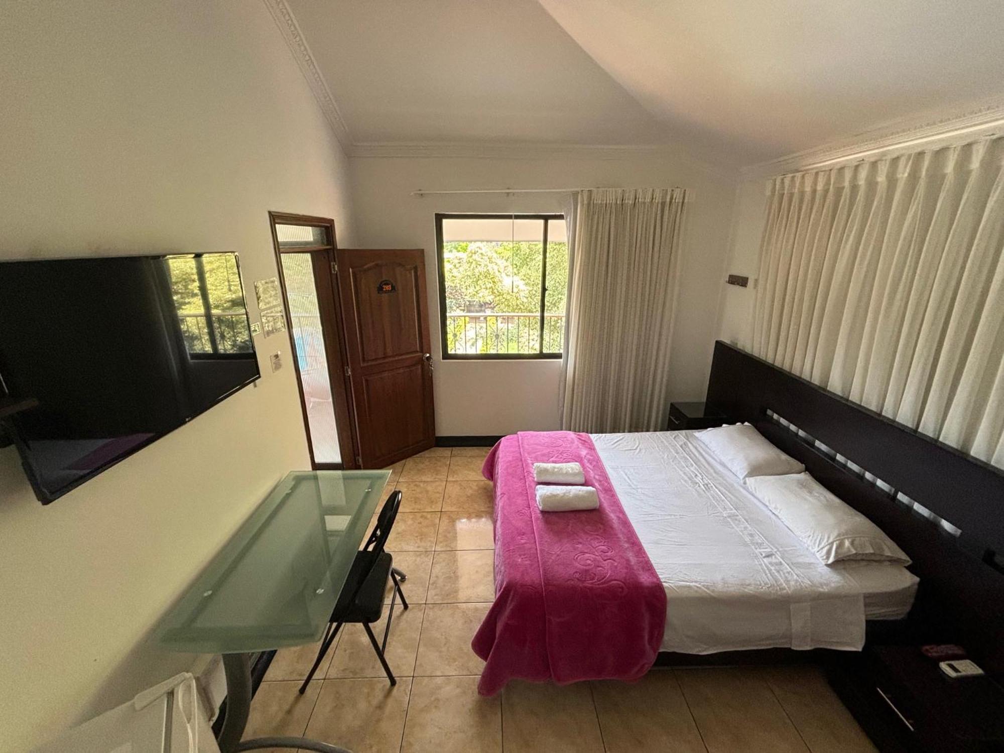 Hotel Plaza *